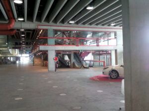 Fahrstühle und Rolltreppen zum Meetingpoint