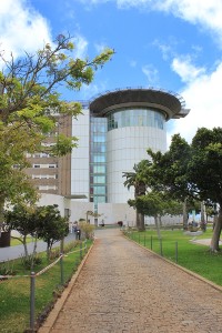 Uniklinik Teneriffa: Hierher werden Patienten für spezielle Untersuchungen und Behandlungen überwiesen, die im Hospital General von La Palma nicht geleistet werden können. Foto: La Palma 24