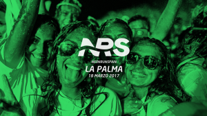 Neon Run 2017 in Los Llanos: Nachtläufe für Kinder bis hin zu den Cracks durch die Stadt mit Läufermesse und Unterhaltung.