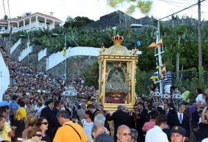 Bajada de la Virgen de las Nieves: Die Jungfrau vom Schnee wird alle fünf Jahre in die Stadt herabgetragen.