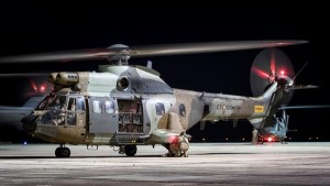 Keine Panik, wenn es heute Nacht laut wird: Das Militär hält Übungsflüge mit Helis über La Palma ab. Foto: MCANA