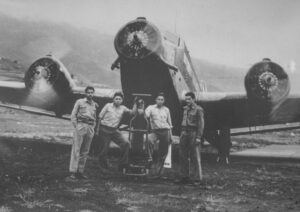 Flughafen Buenavista 1955: Anfliegen auf La Palma mit tollkühnen Männern in ihren fliegenden Kisten. Foto: Palmeros en el Mundo