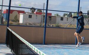 Padelt und spielt Tennis: Dani hat´s drauf. Foto: La Palma 24