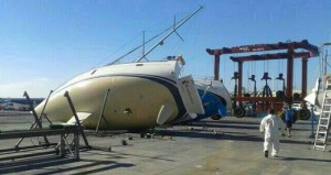 Zuviel Angriffsfläche: Boot auf dem Trockendock in Tazacorte fiel vom Stapel. Foto: Tazacorte