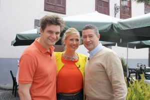 ZDF-Fernsehgarten on tour: Mit Moderatorin Andrea Kiewel waren die Moderatoren Joachim Llambi und Lutz van der Horst auf La Palma. Pressefoto: ZDF/Christoph Hillenbrand