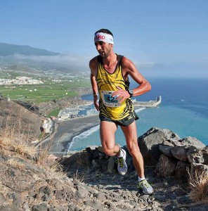 Heiße Steigung - heißes Rennen: Bernard Dematteis aus Italien hatte beim 1. Vertical-Extreme-Race auf La Palma die strammsten Waderln und wurde Erster. Foto: www.transvulcania.net