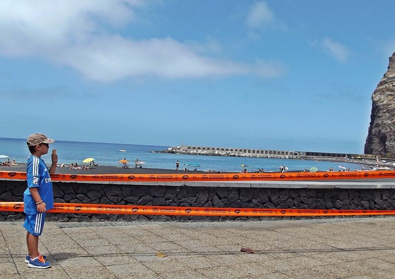 Ja, wo laufen sie denn? Wer zu spät zur Transvulcania kommt, muss halt ein Eis essen... Foto: La Palma 24
