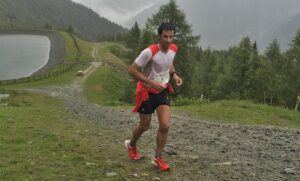 Trotz Kälte und Regen beim den Skyrunning World Championships am Mont Blanc: Kilian Jornet ist Weltmeister im Marathon und Vertical 2014.