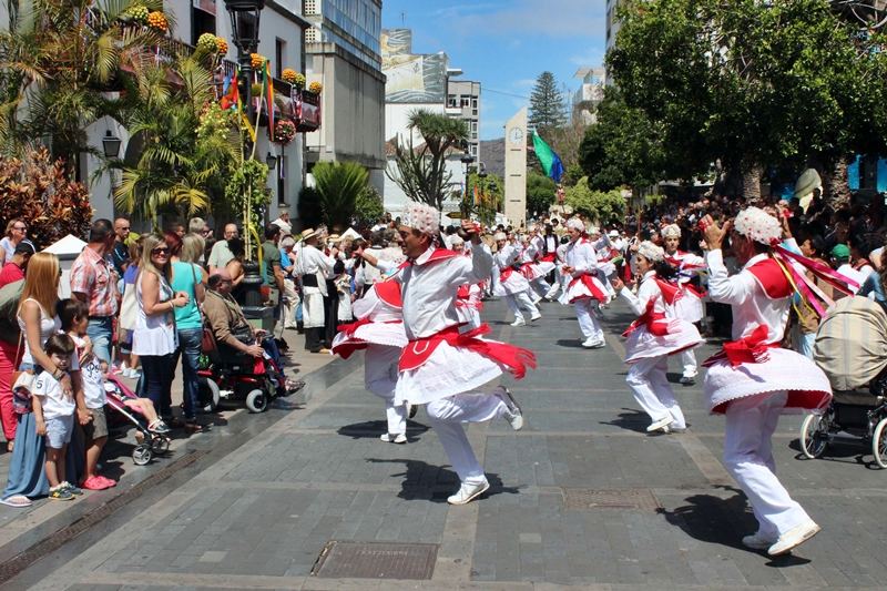 Zum Ausklang der Romeria Típica: Fiesta auf der Plaza in Los Llanos. Foto: Stadt