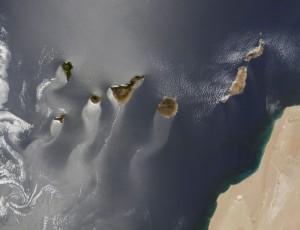 Die kanarischen Inseln: wurden zum NASA-Earth Foto des Jahres 2014 gewählt. Jetzt kämpfen die Inseln des ewigen Frühlings gemeinsam mit den Balearen für ihre intakte Umwelt.