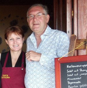 Michael Richter und seine Frau Valentina: Er kreiert die Rezepte für die Tasca Catalina und kocht, sie hilft mit. Foto: La Palma 24