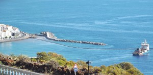 Anfang Oktober 2014: Das Baggerschiff Volvox Adalantada beginnt mit dem Sand-Transport für den künftigen Stadtstrand von Santa Cruz de La Palma. Foto: La Palma 24