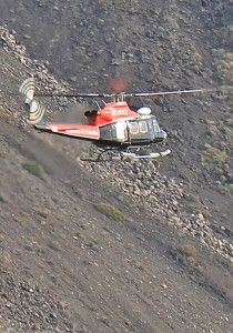 Der am Flughafen stationierte GES-Heli: bei Gefahr schnell zur Stelle, unterstützt von Hilfstrupps zu Lande und zu Wasser. Foto: La Palma 24