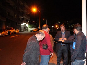 Delegation von Cabildo und Projektmitarbeitern in der Avenida Las Nieves: LED-Versuch vielversprechend. Foto: Inselregierung