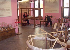 Seidenmuseum in El Paso: Die Hilanderas sind die einzigen in Europa, die noch wie vor hunderten von Jahren Seide herstellen und verarbeiten. Foto: La Palma 24
