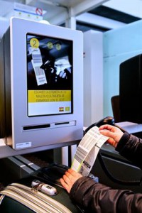 Neu in Barcelona: Erster Self Bag Drop in Barcelona bei Vueling. Foto: Vueling