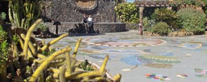 Die von Inselkünstler Luis Morera gestaltete Plaza Glorieta ist das Wahrzeichen von Las Manchas: Aber jetzt soll noch viel mehr vorzeigbar werden. Foto: La Palma 24