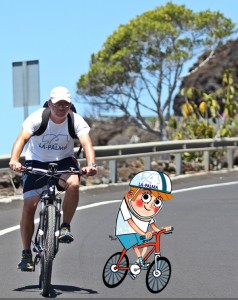 Miki und der junge La Palma 24-Lausbub Tschörnie unterwegs: Mit dem E-Bike bewältigt man auch die Anfahrt auf die Off-Road-Trails spielend. Foto: Kreikenbom