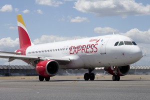 Iberia Express: stockt im Winterflugplan die Verbindungen von Madrid nach Santa Cruz de La Palma um einen Wochenflug auf fünf auf. Pressefoto Iberia Express