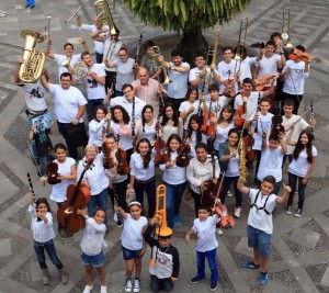 Auftaktkonzert am Freitag: Inselmusikschüler von La Palma auf der Plaza de San Francisco. Foto: Santa Cruz