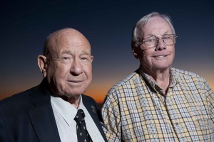 Neil Armstrong (rechts) beim Starmus-Festival 2011 mit seinem Kollegen, dem einstigen Kosmonauten Alexei Leonow: Damals besuchte Neil Armstrong auch die Observatorien auf dem Roque de los Muchachos auf La Palma - und darüber schrieb Antonio Tabares ein Stück Theater. Foto: Starmus