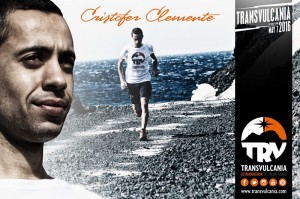 Olympia-Teilnehmer Cristofer Clemente: hält 2016 international die Transvulcania-Flagge hoch.