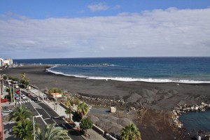 Neuer Stadtstrand von Santa Cruz: soll im Sommer eröffnet werden, schon jetzt sind er der Strand-Verordnung Hunde verboten. Foto: Santa Cruz de La Palma