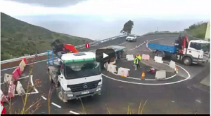 Kreisverkehr bei Barlovento: für lange Laster zu klein... Foto aus Video