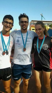 Goldmedaillen: Nachwuchs-Leichtathleten aus Brena Alta.