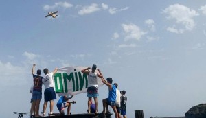 Die Menschen auf La Pallma unterstützen die Waldbrand-Bekämpfer mit Dankschreiben und Transpartenten: Alle wissen, dass man ohne die mutigen Piloten und Bodenteams keine Chance gegen die Flammen hätte. Foto: BRIF