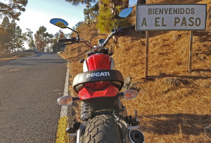 Die Scrambler: Diese Ducati "klettert" mühelos über die bergig-kurvigen Straßen der Kanareninsel La Palma.
