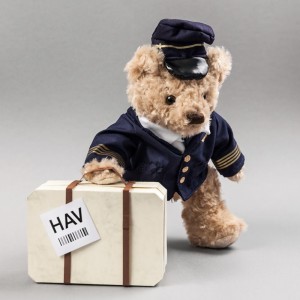 Teddies in Uniform: kann man im Flieger oder im Condor Online-Shop erstehen. 