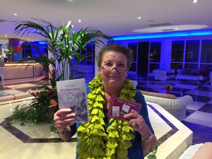 Barbara Schlüter: Die Autoren liest im Hotel Sol in Puerto Naos aus ihrem neuen Roman "Gerächter Zorn".