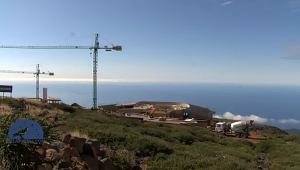 Auf dem Roque wird gebaut: Das Besucherzentrum macht Fortschritte, wie ein Film von TV La Palma zeigt.