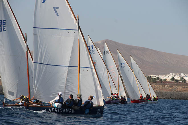 Lateinerboote-Regatta: Eine der Veranstaltungen im Rahmen des Día de Canaria 2017 rings um La Palma.