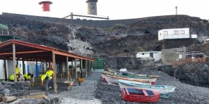 Strand beim Leuchtturm im Süden: Fuencliente hübscht die Fischerboote-Pergola auf. Foto: Gemeinde