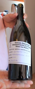 Qualitätscheck: Im Büro des DO-Kontrollrats finden regelmäßige Weinproben statt, bei denen die Vorgaben des Verbandes überprüft werden. Foto: La Palma 24