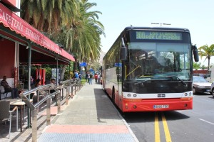 Das aktuelle Drehkreuz der Busse von der ganzen Insel in Santa Cruz: Der Standort in der Avenida de Los Indianos ist alles andere als ideal für alle Beteiligten. Foto: La Palma 24