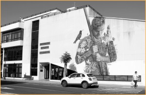 Casa de la Cultura in El Paso: Hier wird die neue CD präsentiert, die von La Palma handelt - passend dazu prangt Ureinwohner-König Tanausú auf der Fassade. Foto: La Palma 24