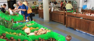 Mercadillo El Paso: Verduras, frutas, especialidades y artesanía de La Palma.