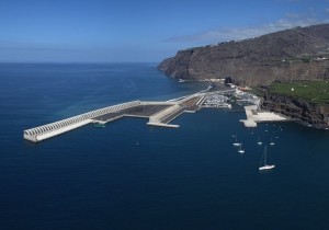 Der Hafen von Tazacorte: 2018 laufen die ersten Kreuzfahrtschiffe ein. Foto: GobCan