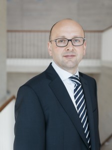 Dieser Mann versucht zu retten, was noch zu retten ist: Lucas Flöther, Insolvenzverwalter der NIKI, verhandelt Notverkauf. Foto: Agentur Insolvenzverwaltung NIKI