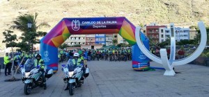 Safe Bike La Palma 2017: Start in Tazaccorte - insgesamt reihten sich auf der Strecke mehr als 1.000 TeilnehmerInnen ein. Foto: Cabildo