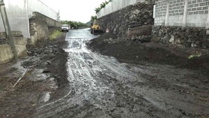 Gute Nachrichten: Das Überflutungsproblem der Straße nach El Remo soll gelöst werden. Foto: Cabildo