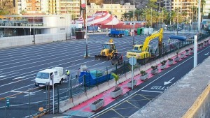 Baustelle am Hafen: Hier werden Leitungen verlegt, um die Fähren mit Strom zu versorgen. Foto: Stadt