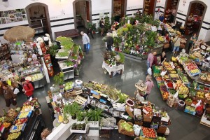 Markthalle Santa Cruz: In dieser Woche kann man hier auch probieren. Foto: Stadt