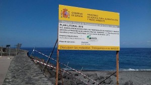 Der Strand von Puerto Naos: Unwetterschäden werden saniert. 