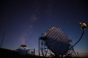 MAGIC-moments: Die Wissenschaftler feiern ihre 15-jährigen Forschungen auf La Palma. Foto: MAGIC