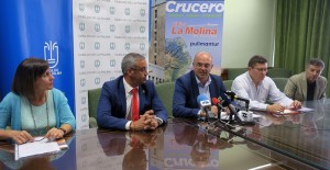 Ankündigung der ersten Kreuzfahrt ab La Palma: Inselpräsident Anselmo Pestana, Hauptstadtbürgermeister Sergio Matos und Vertreter