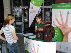 Diese Woche: Der Infostand mit den Gratis-Kits für den Biomüll öffnet an der Strandpromenade von Tazacorte. Foto: Cabildo